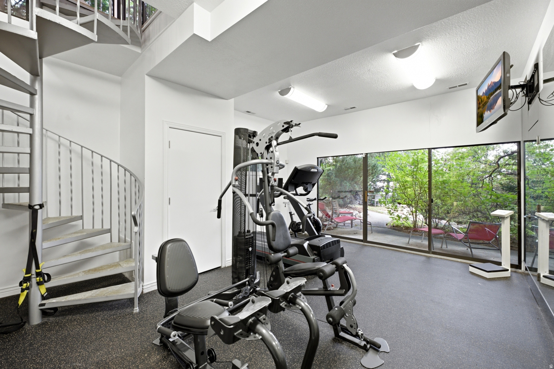 main property photo 74