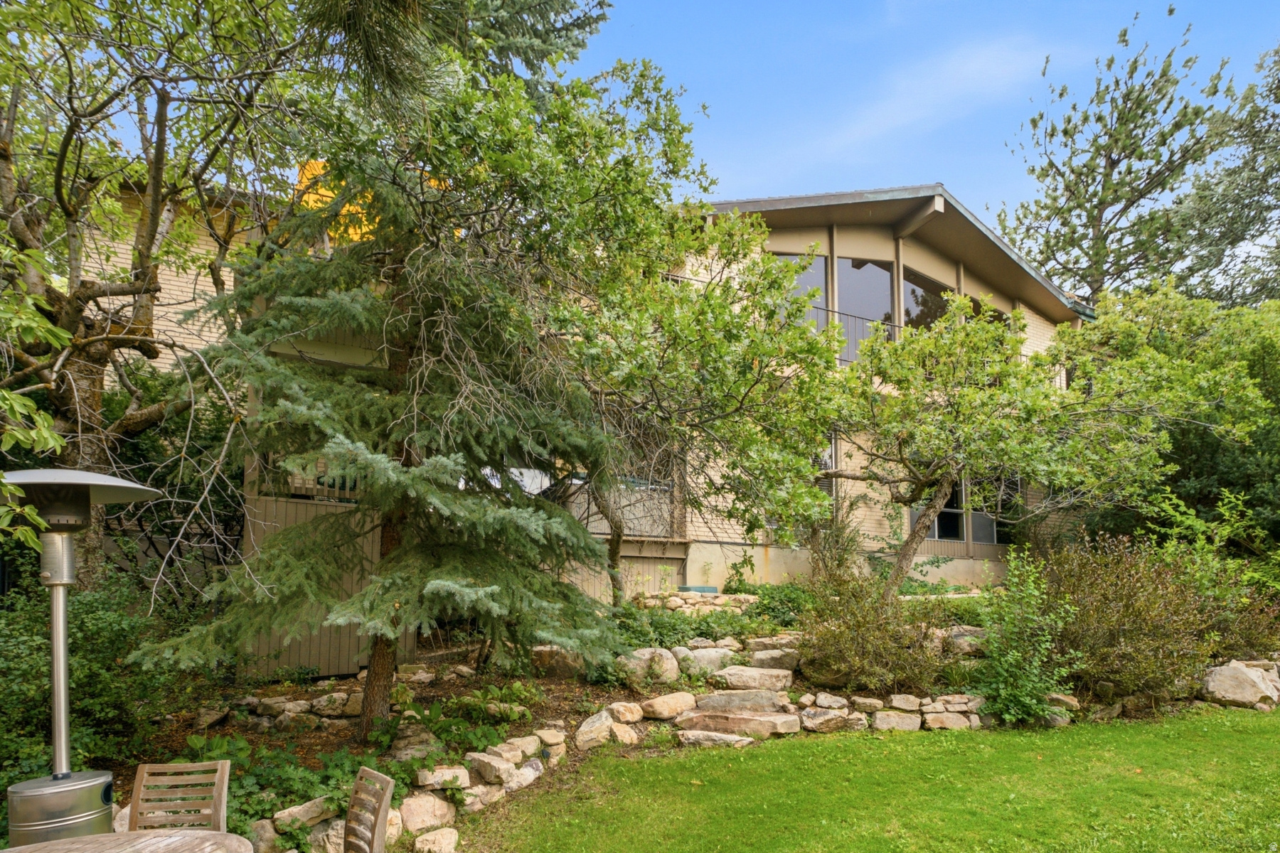 main property photo 79