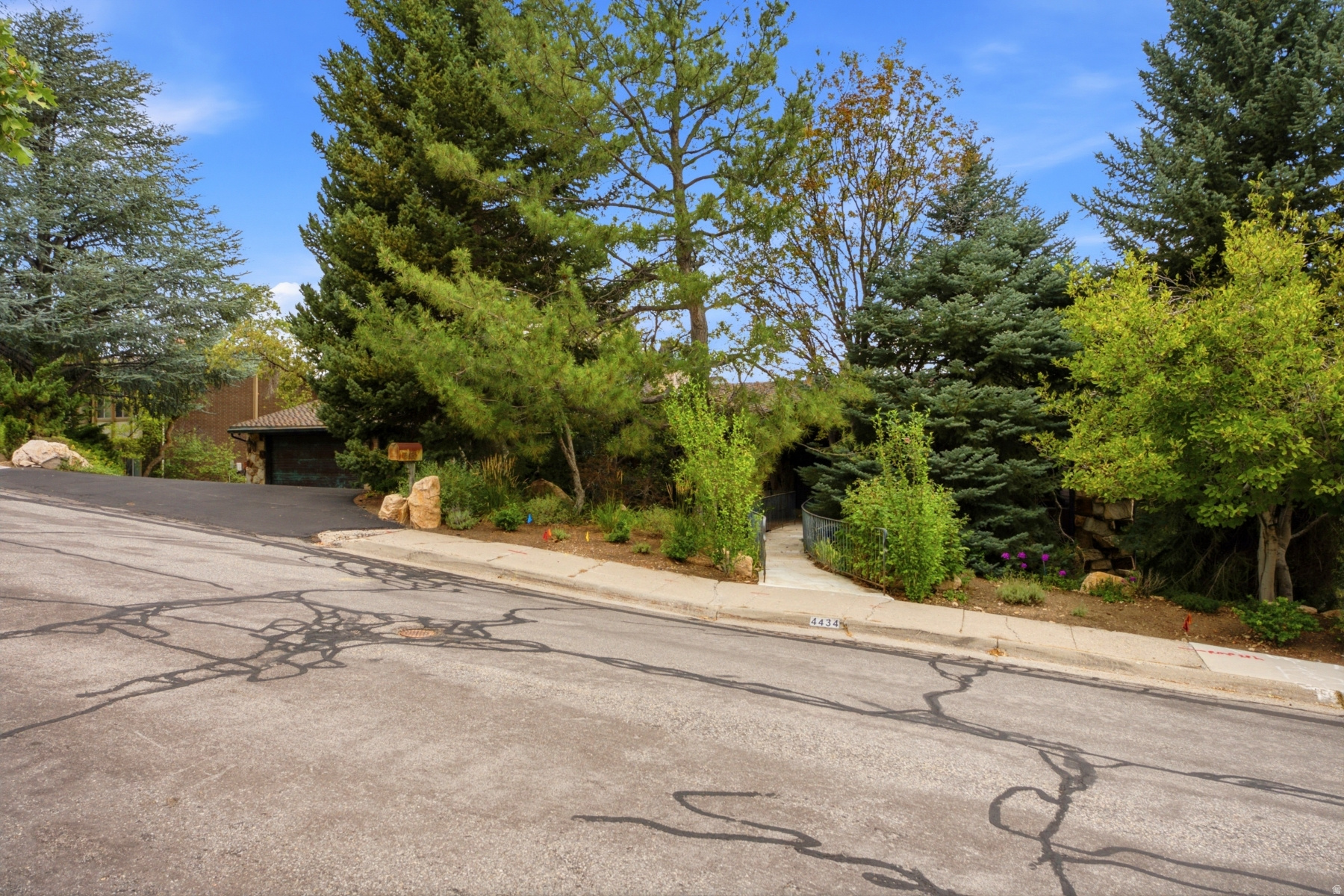 main property photo 89