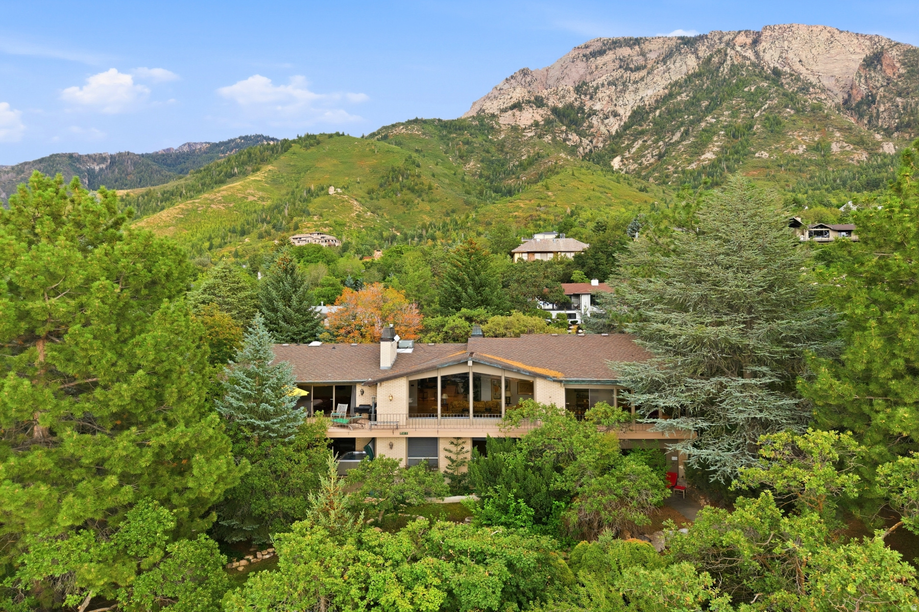 main property photo 90