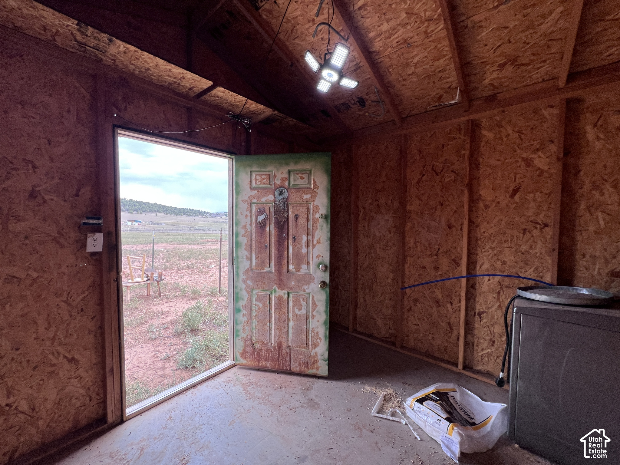 main property photo 89