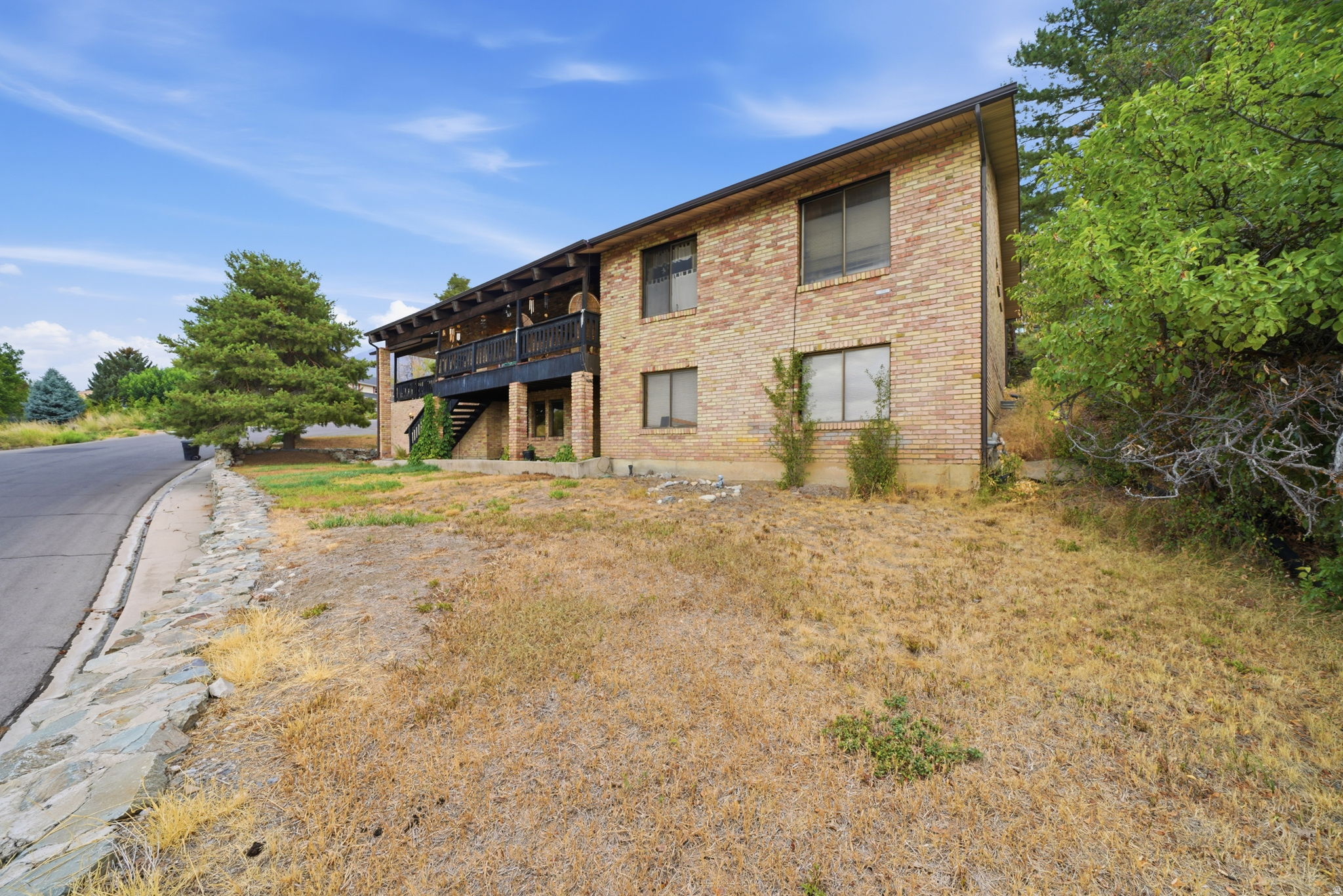 main property photo 10