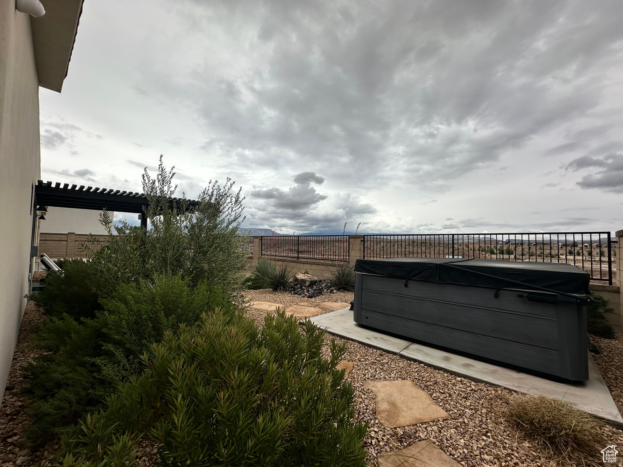 main property photo 34
