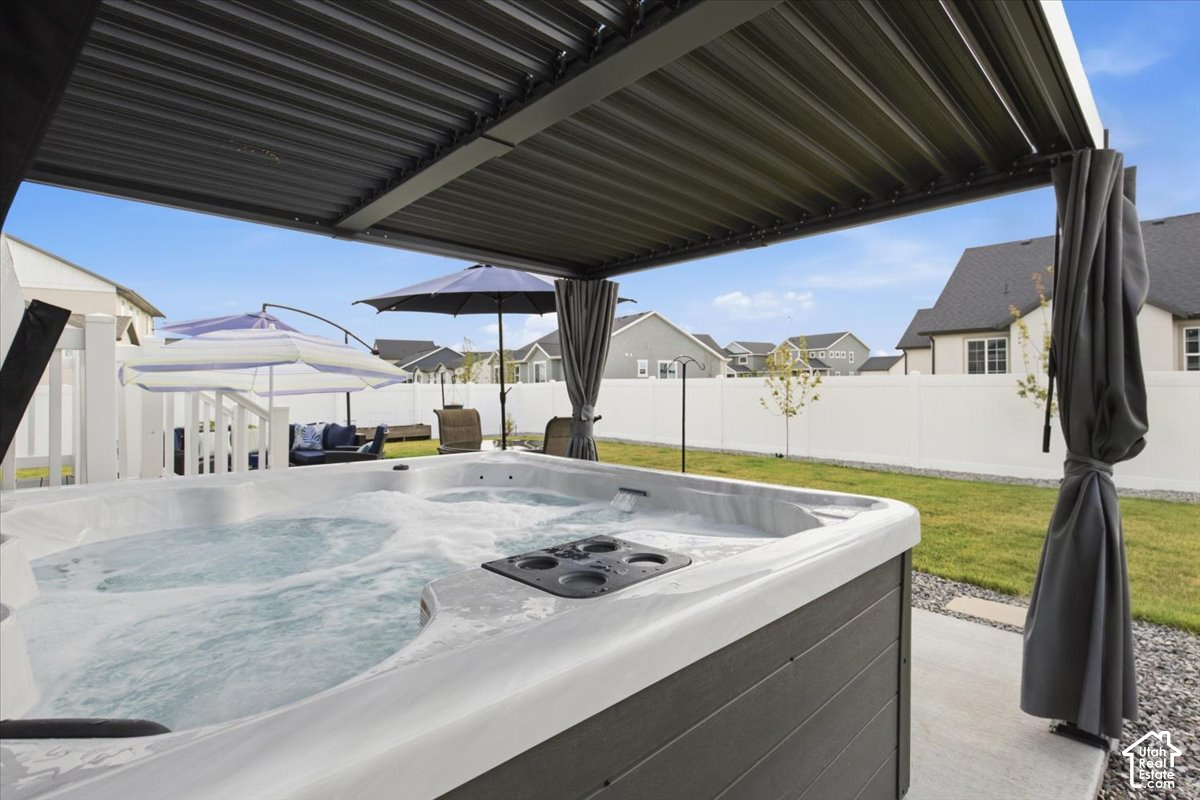 property viewer photo 26