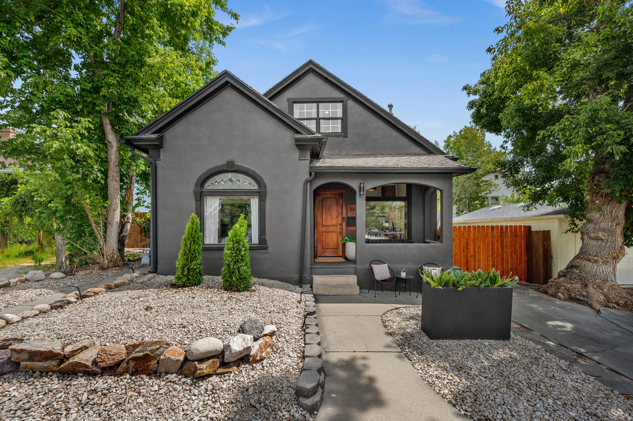 main property photo 0