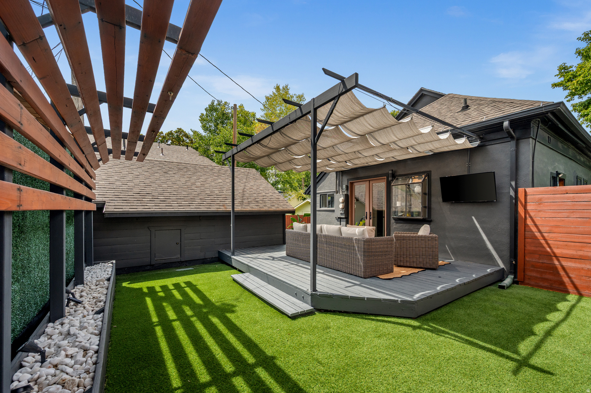 main property photo 29