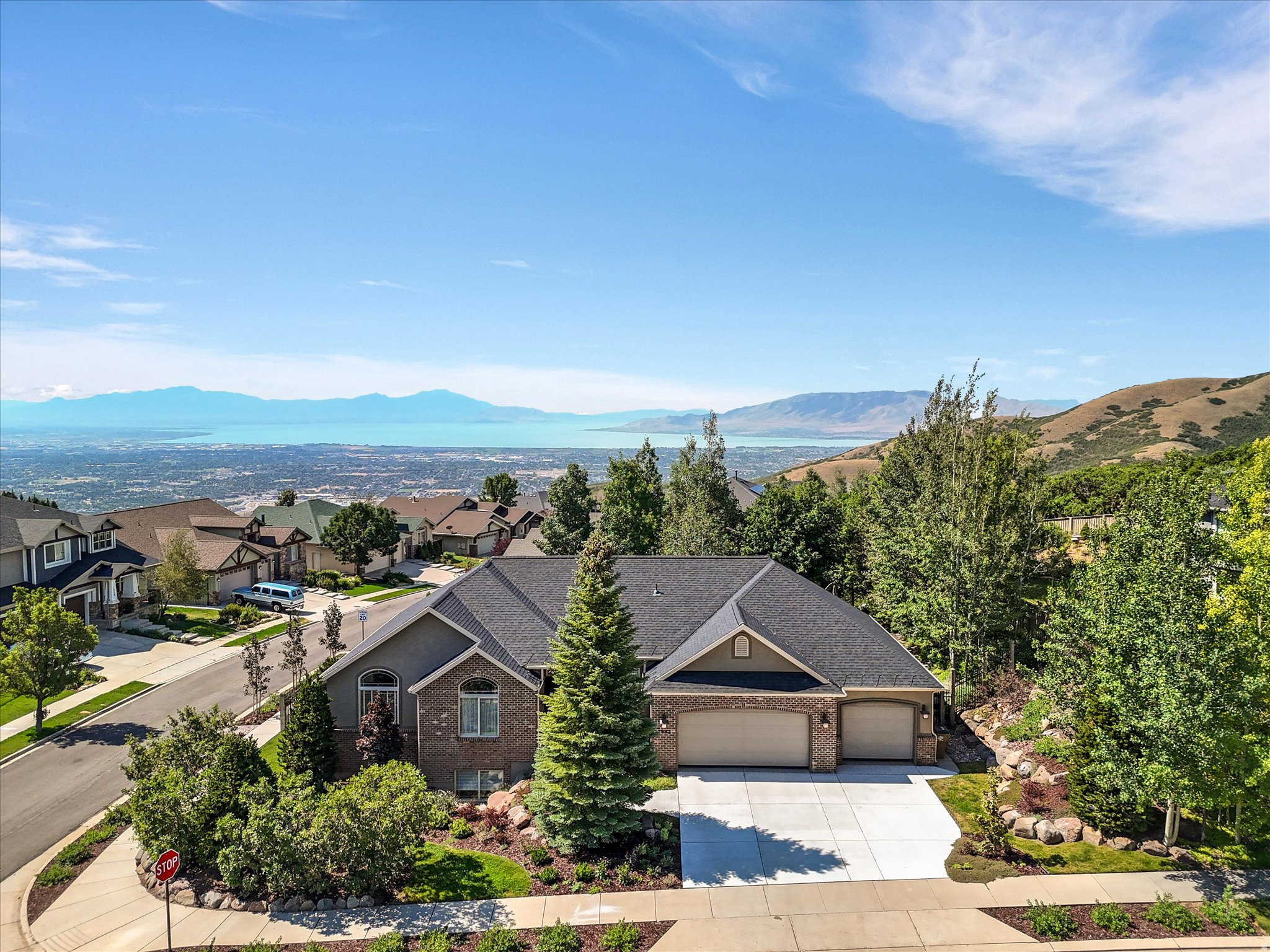 main property photo 0