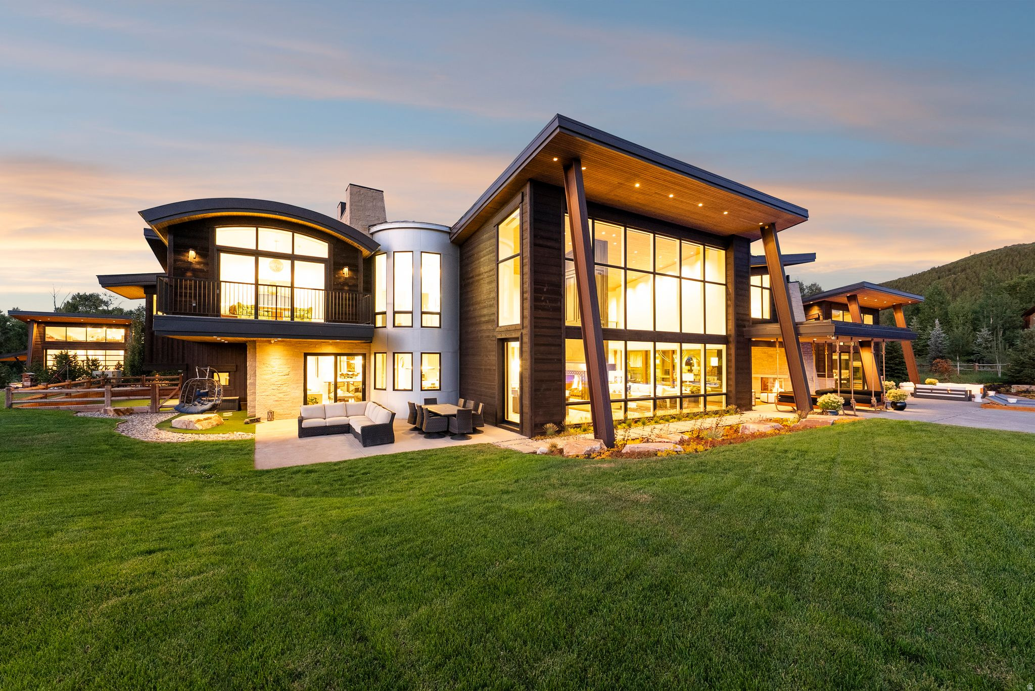 main property photo 99