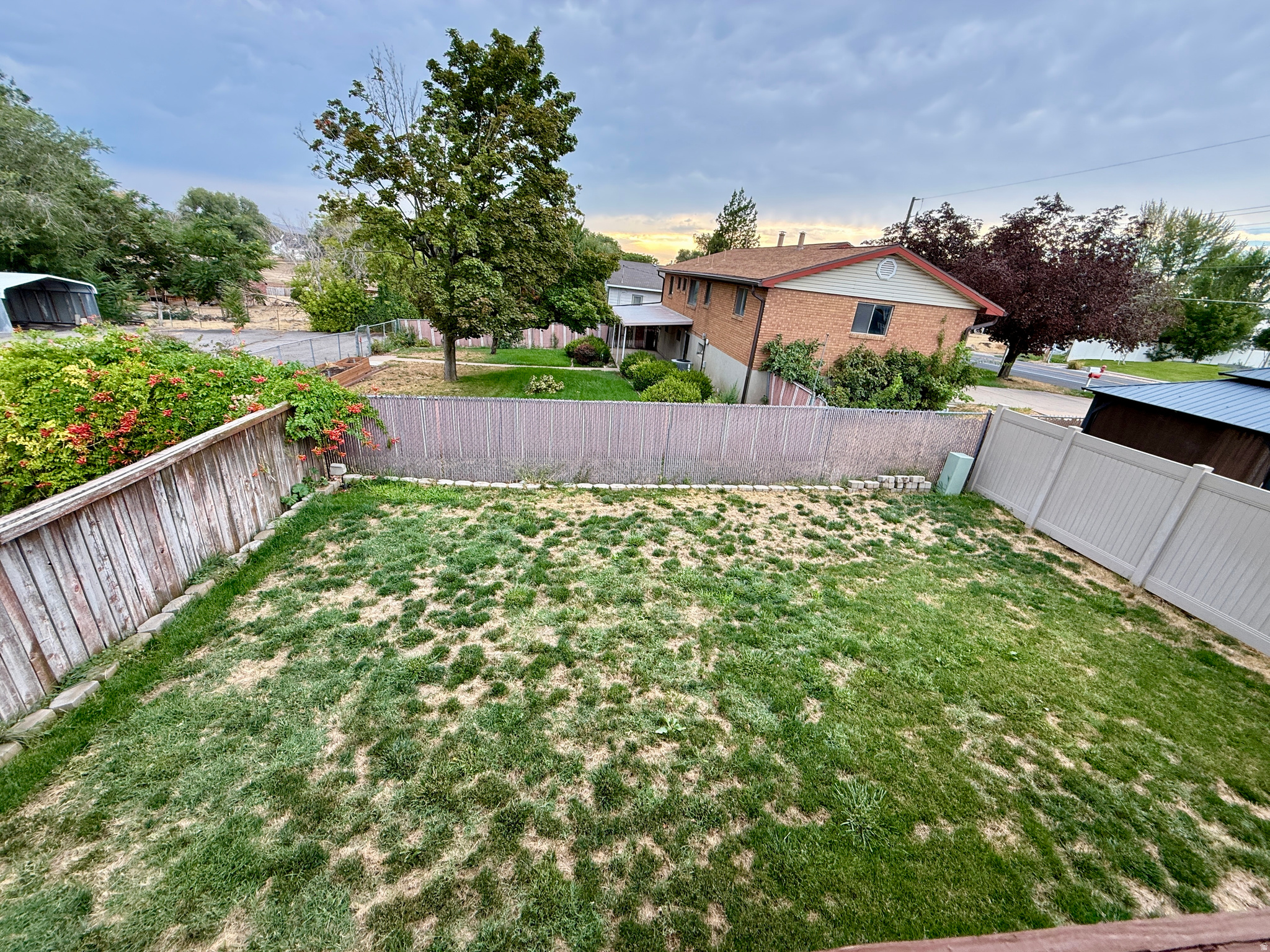 main property photo 15
