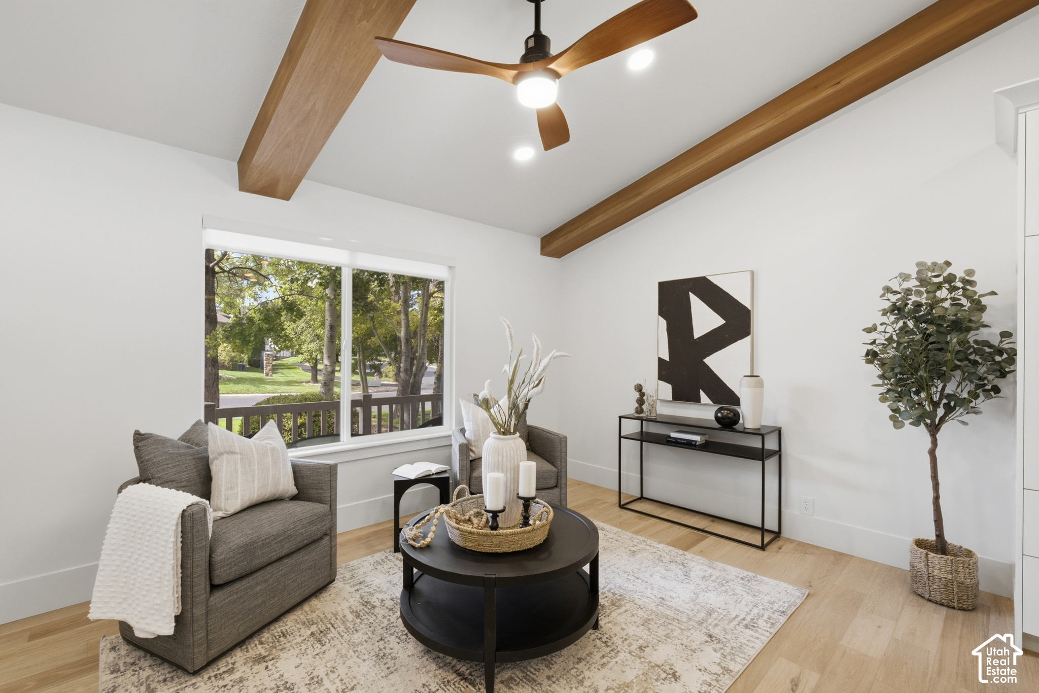 property viewer photo 15