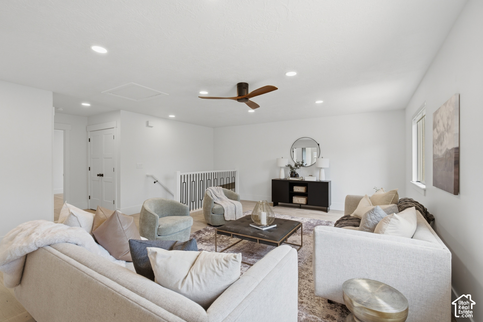property viewer photo 20