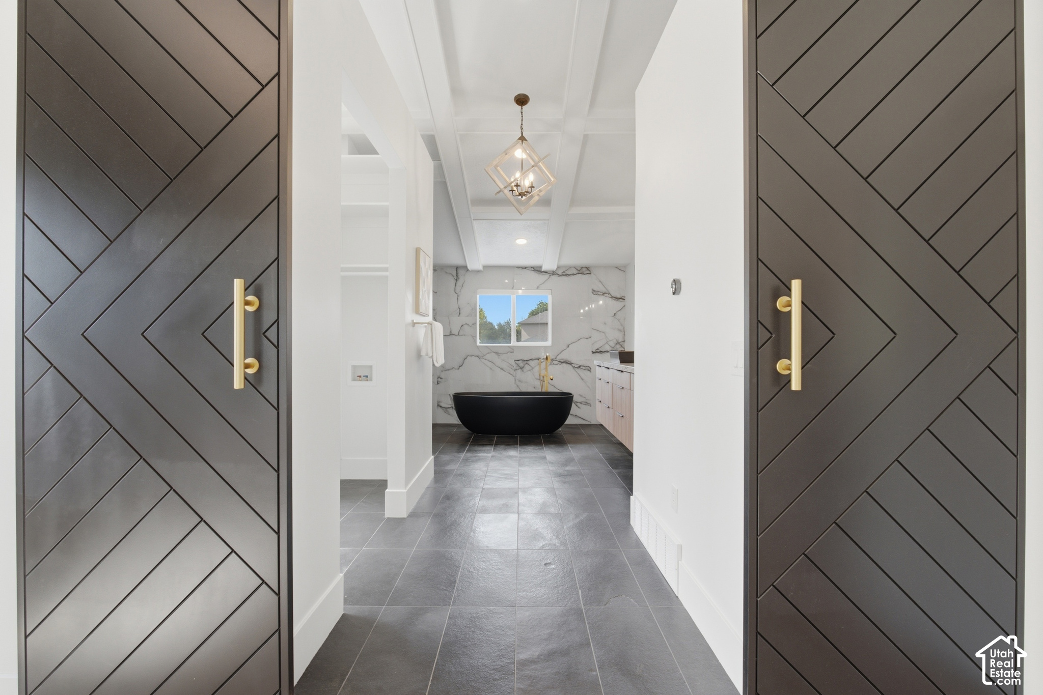 property viewer photo 25