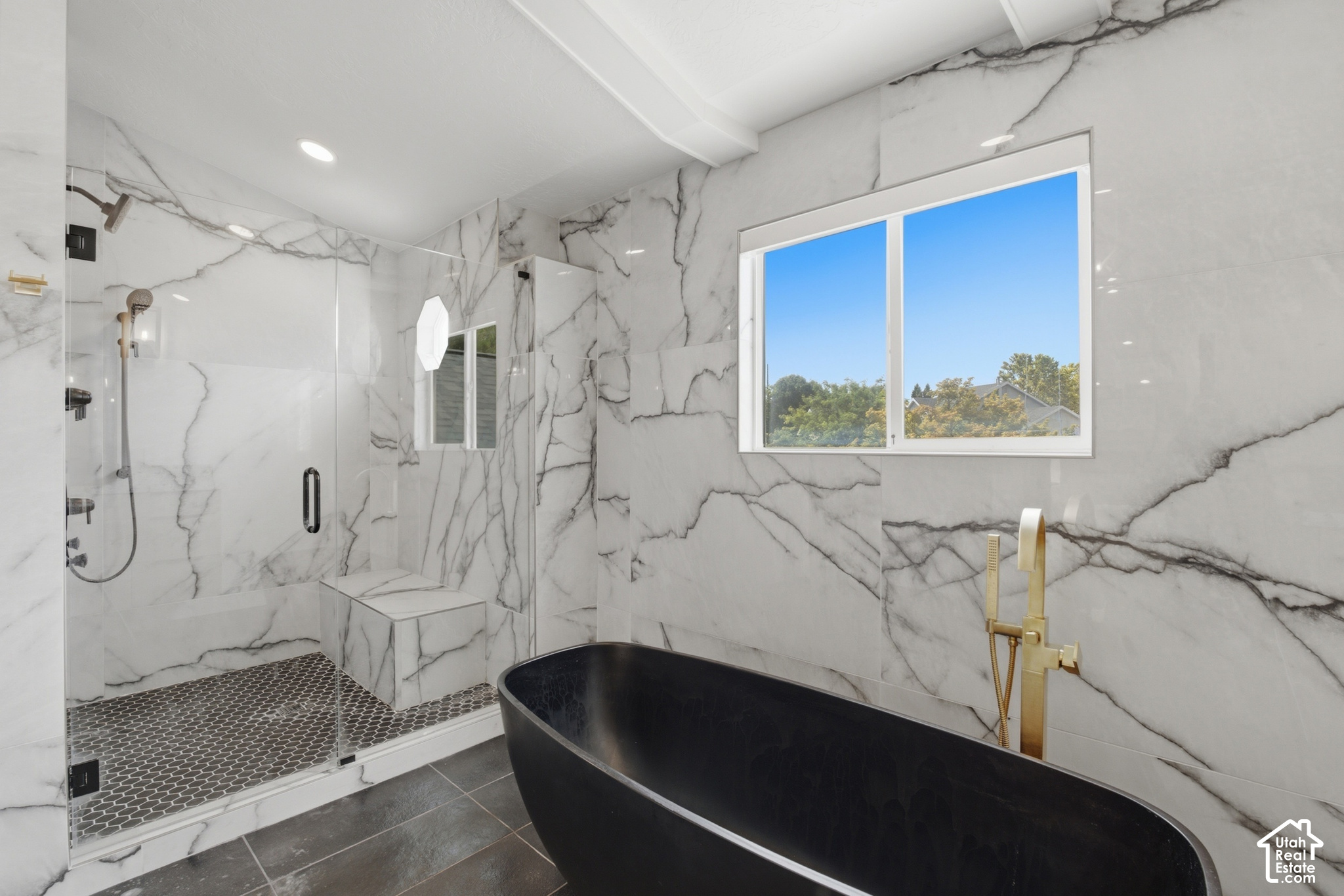 property viewer photo 27