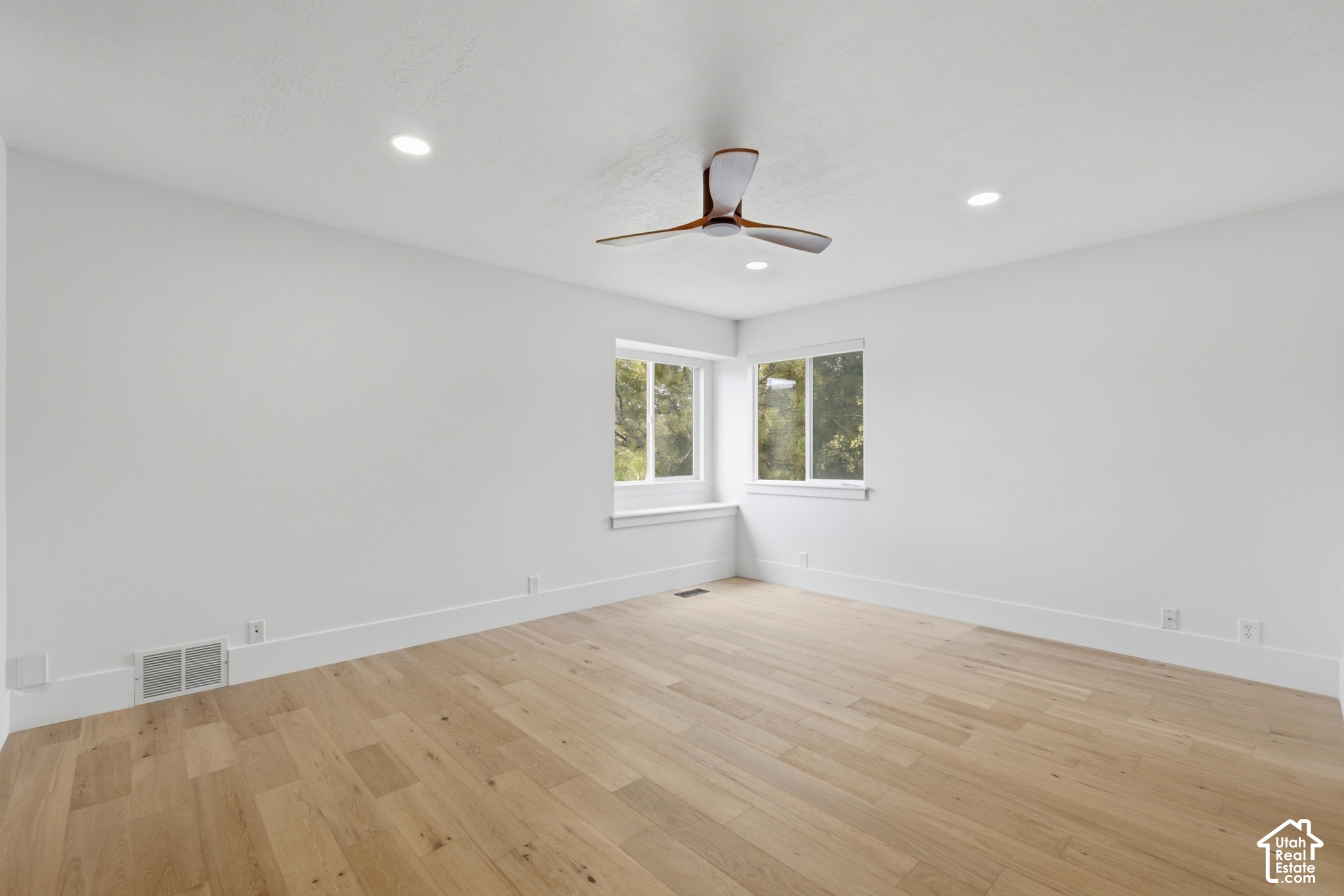 property viewer photo 29
