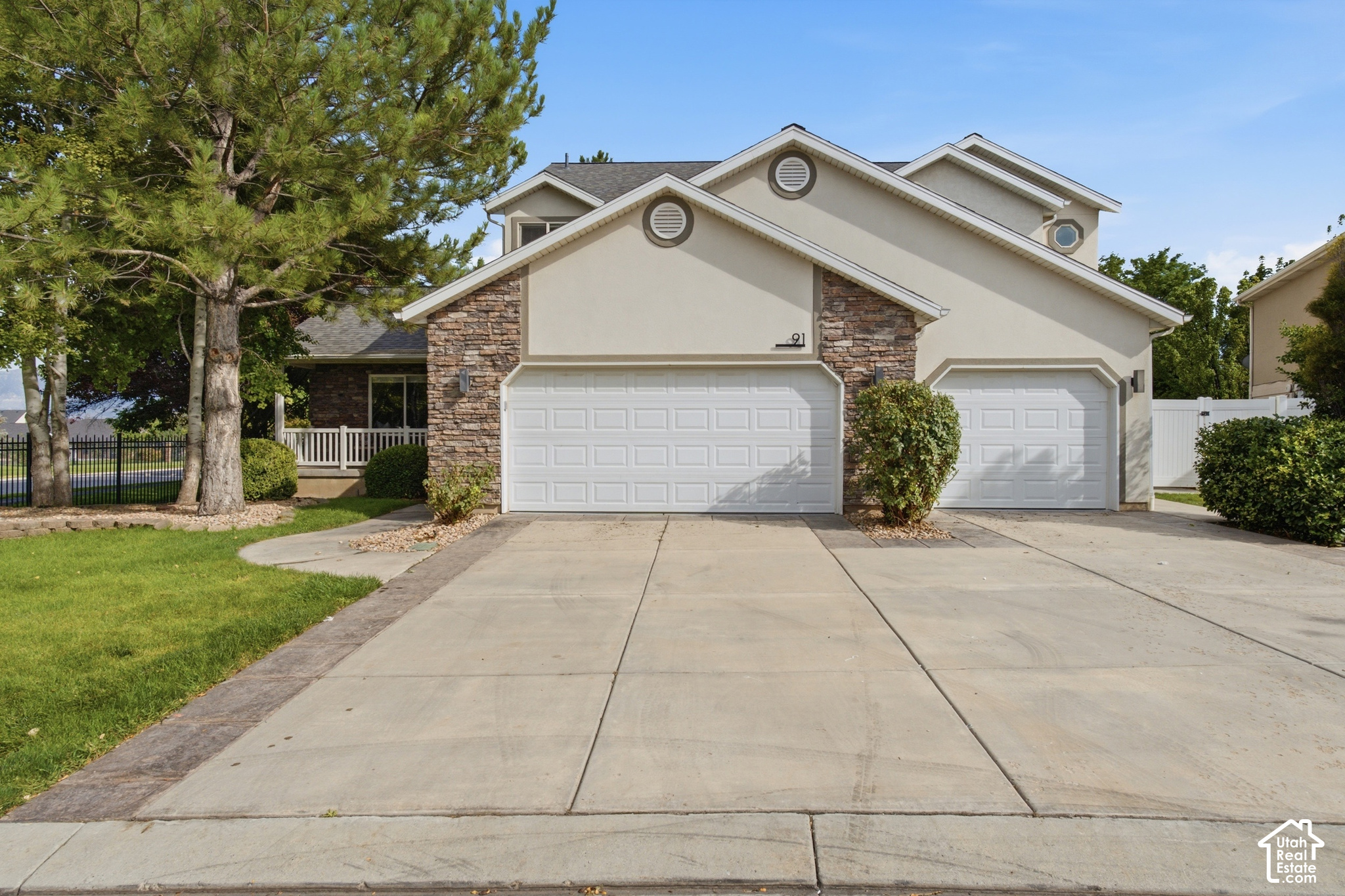 property viewer photo 3