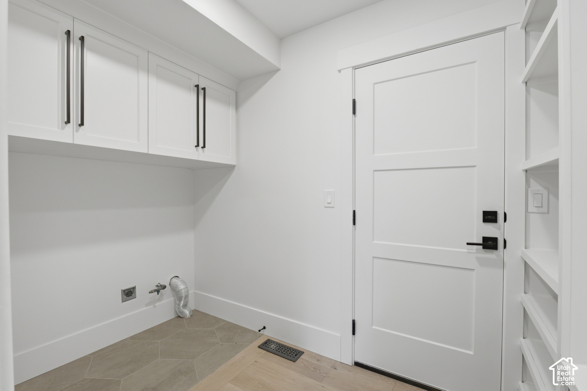 property viewer photo 33