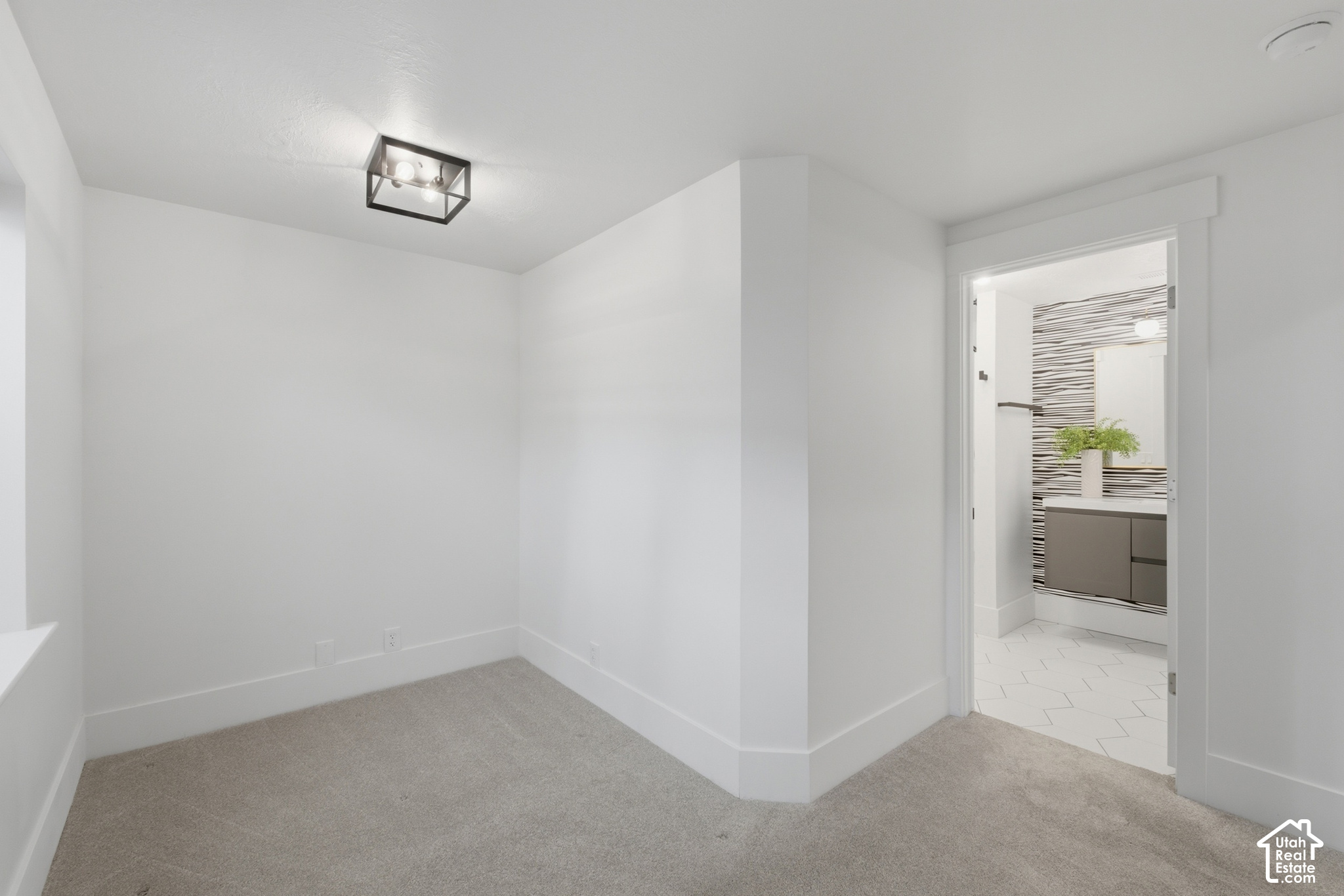 property viewer photo 37