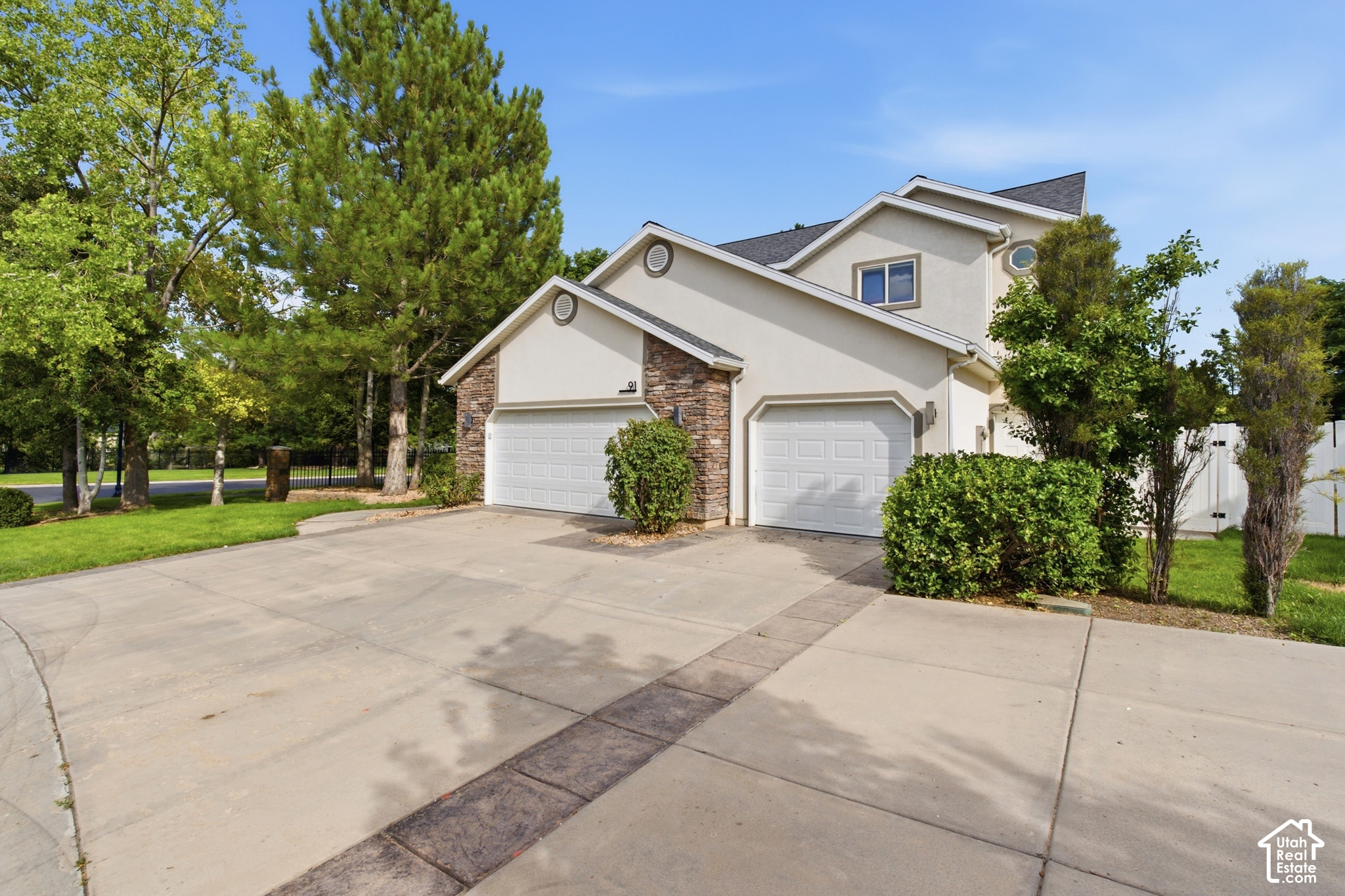 property viewer photo 4