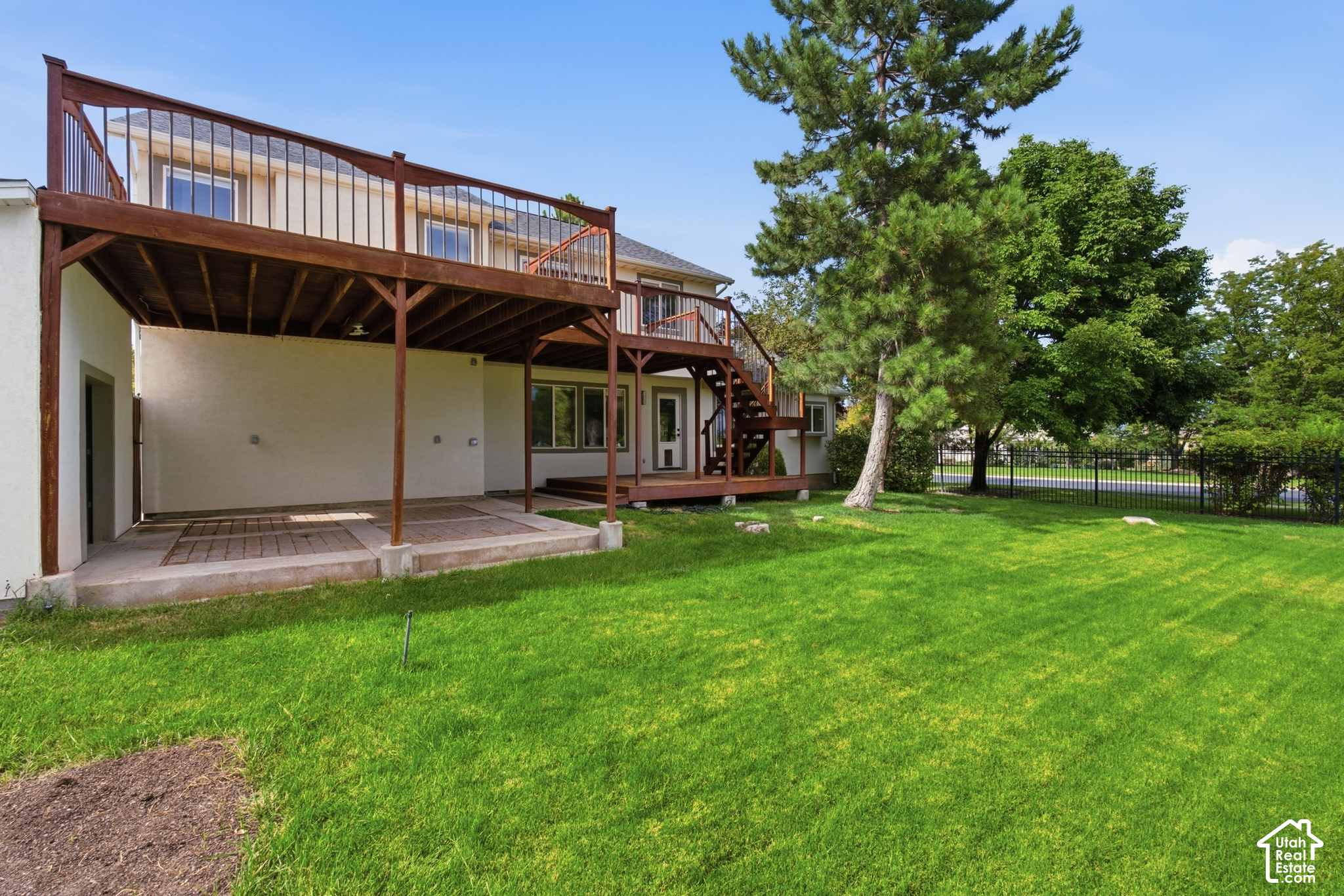 property viewer photo 43