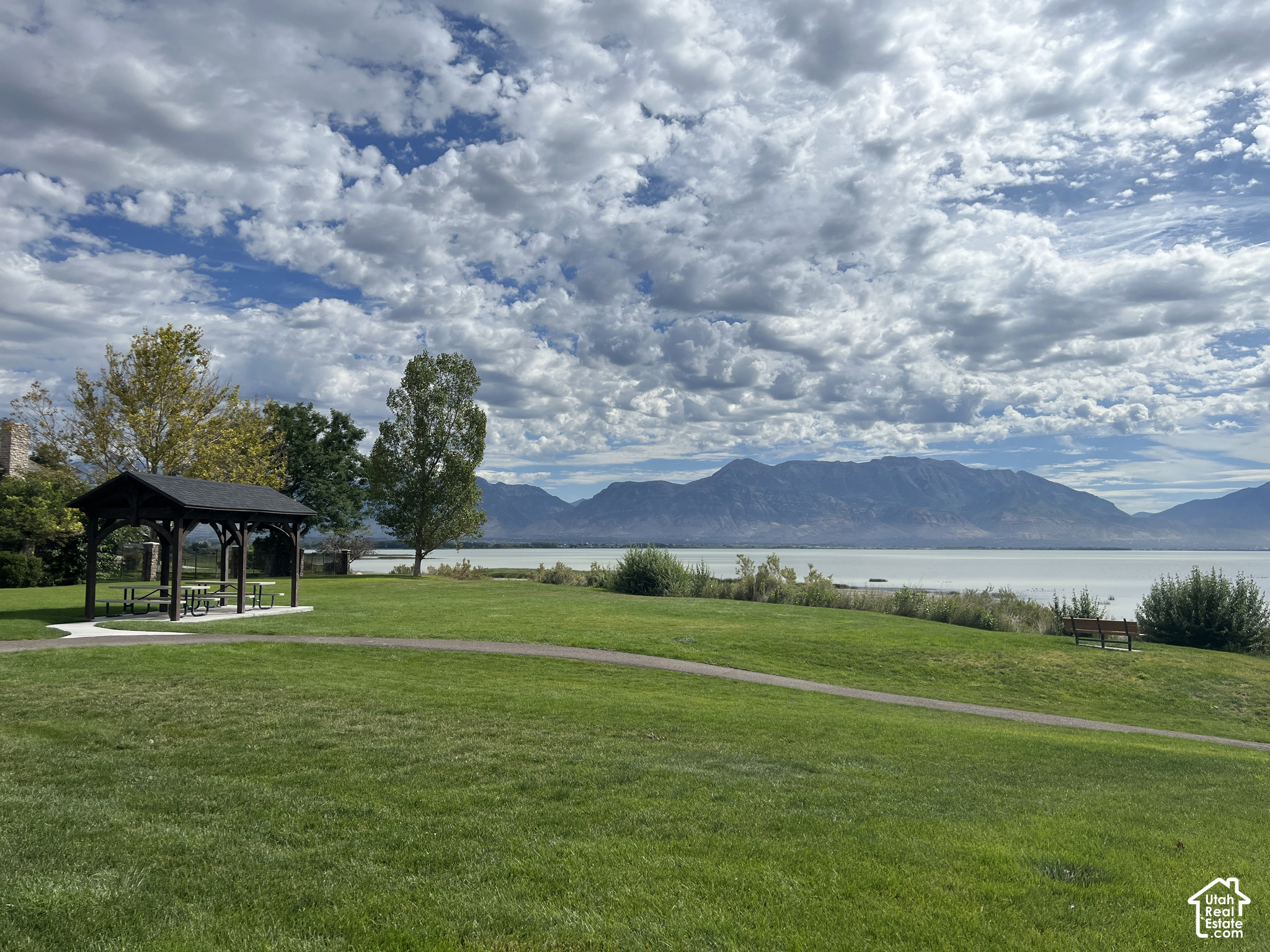 property viewer photo 46