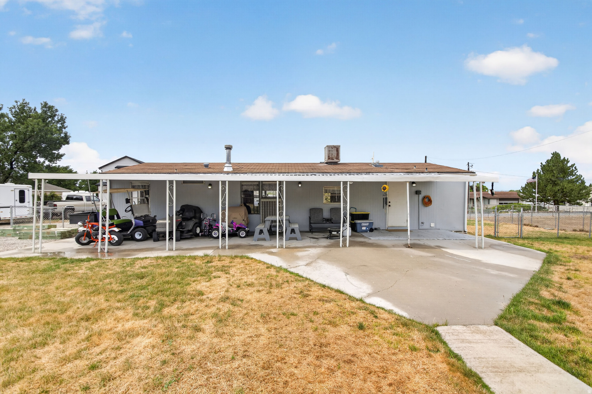 main property photo 45