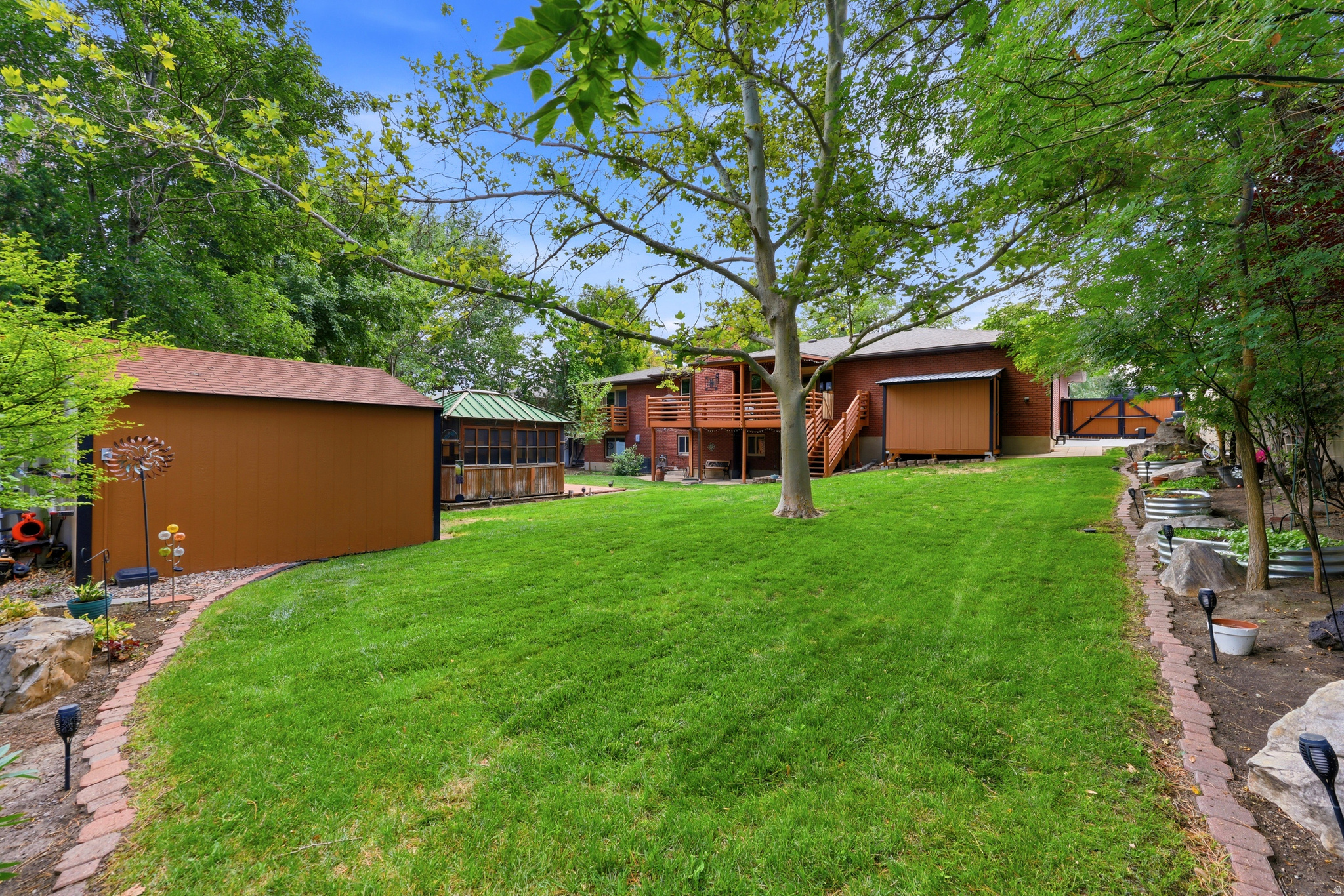 main property photo 47