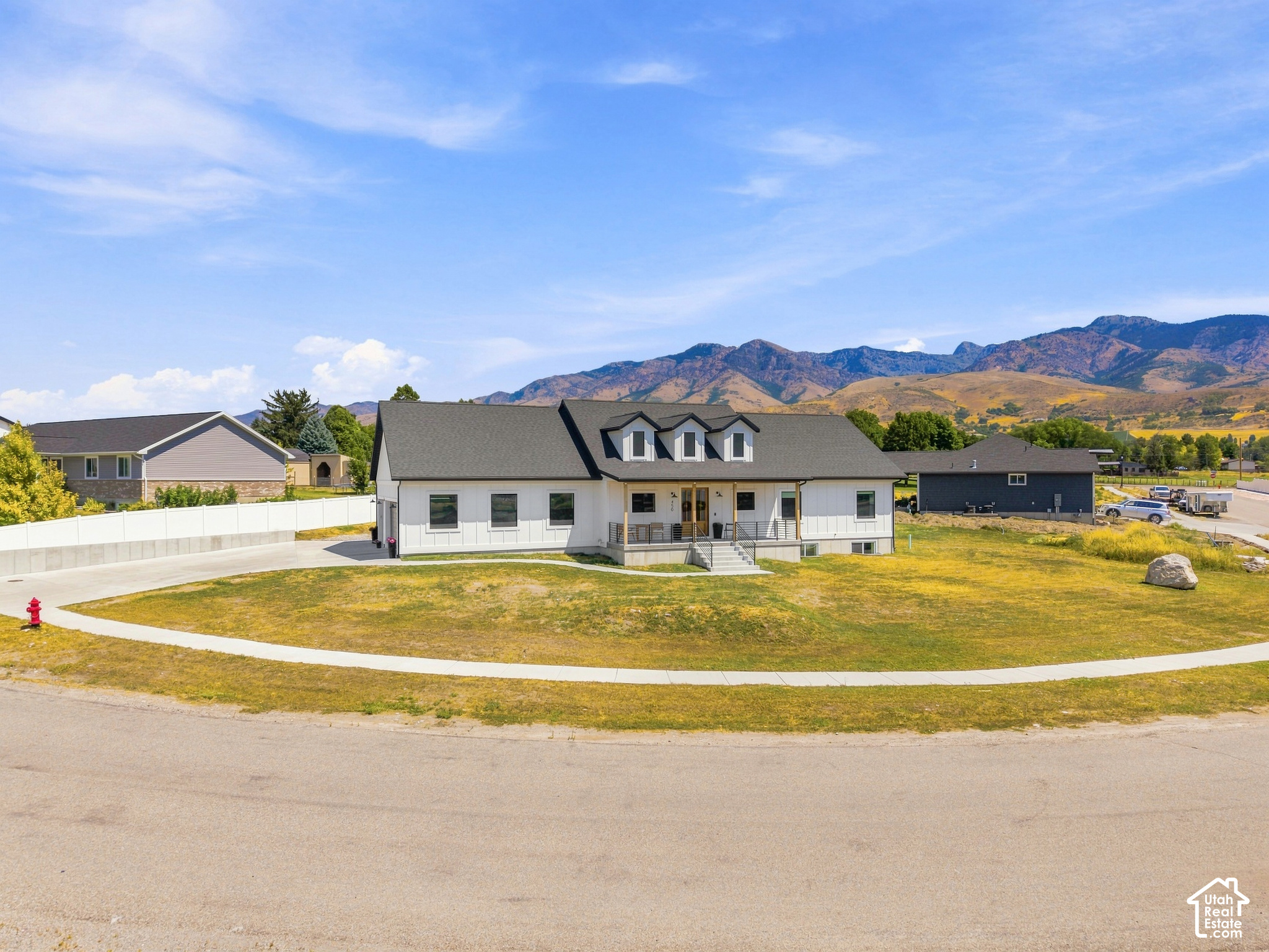main property photo 10