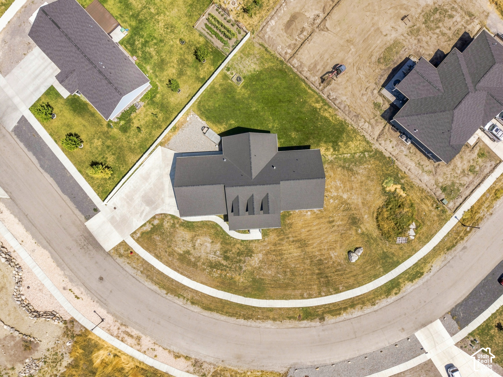 main property photo 14