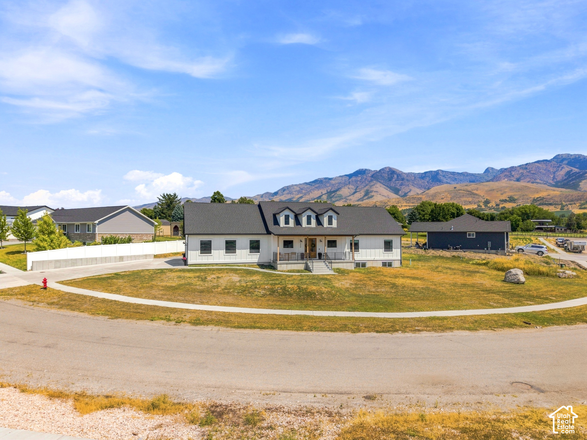 main property photo 19