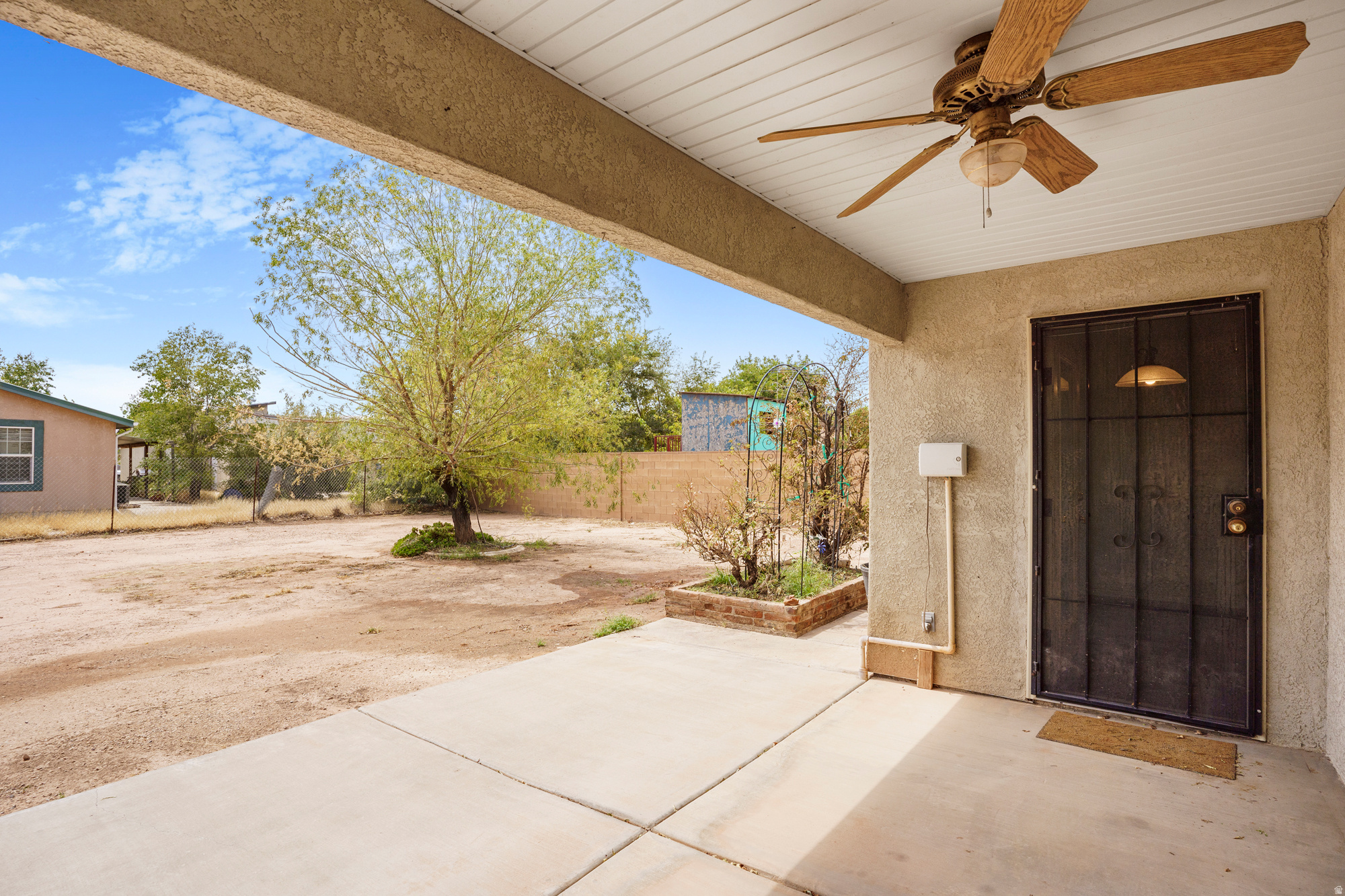 main property photo 27