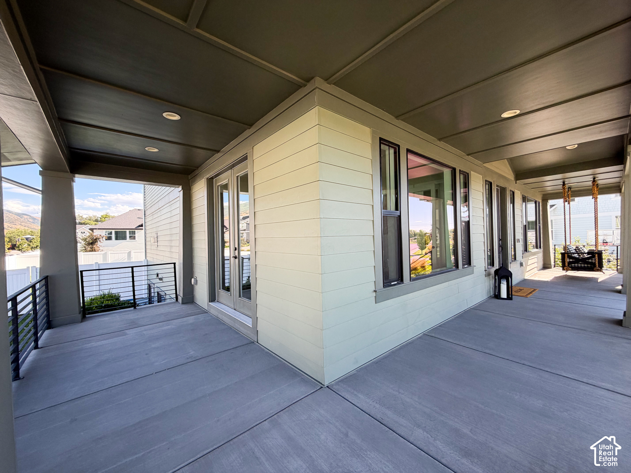 main property photo 50