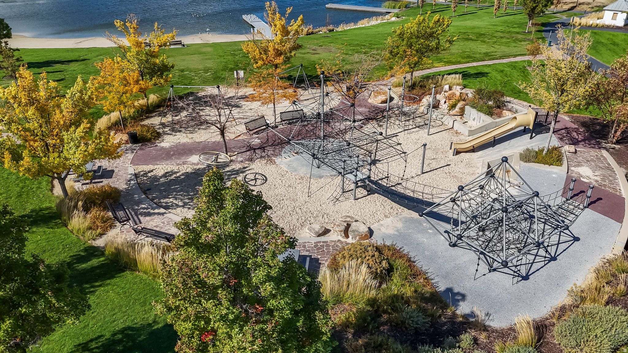 main property photo 33