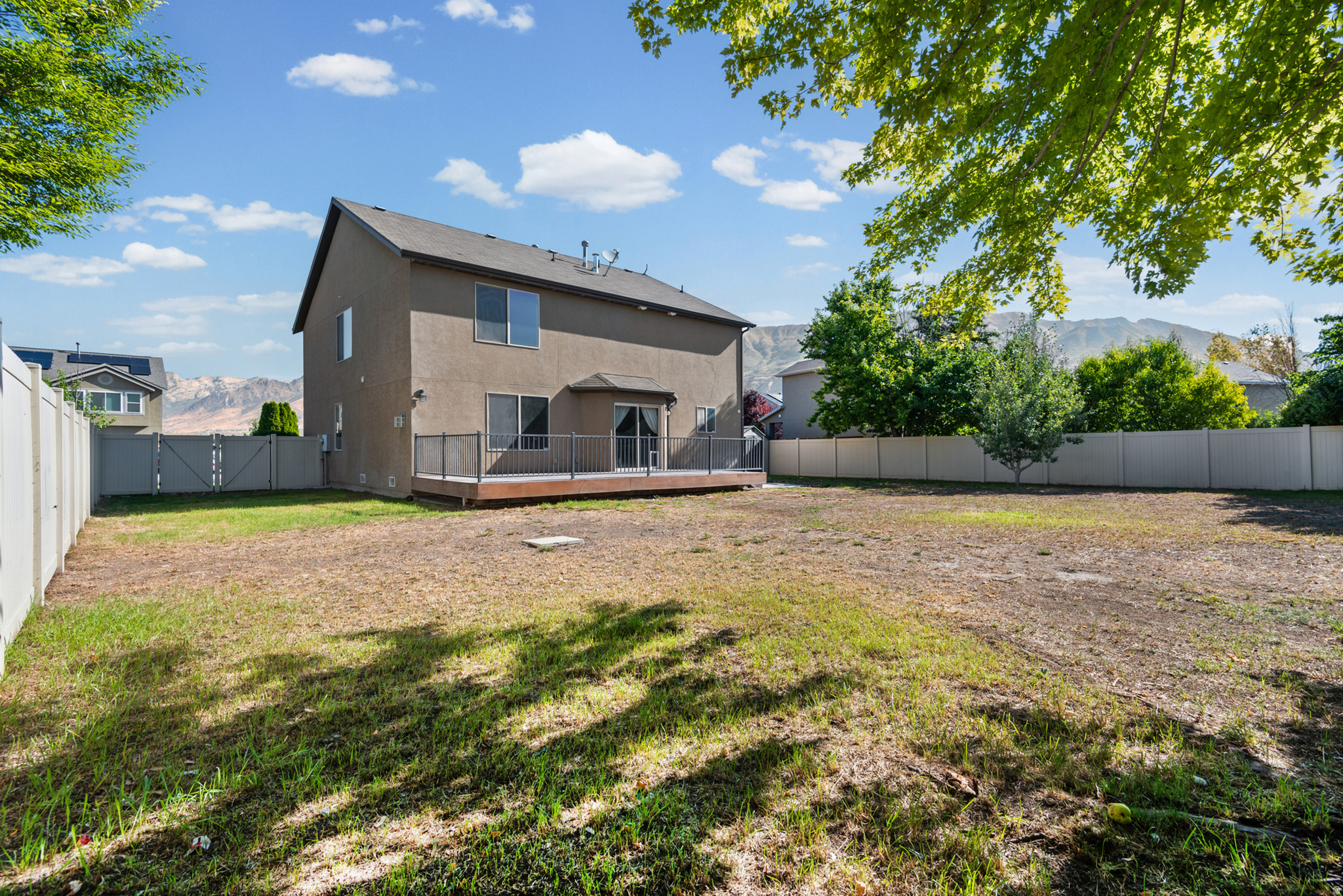 main property photo 27