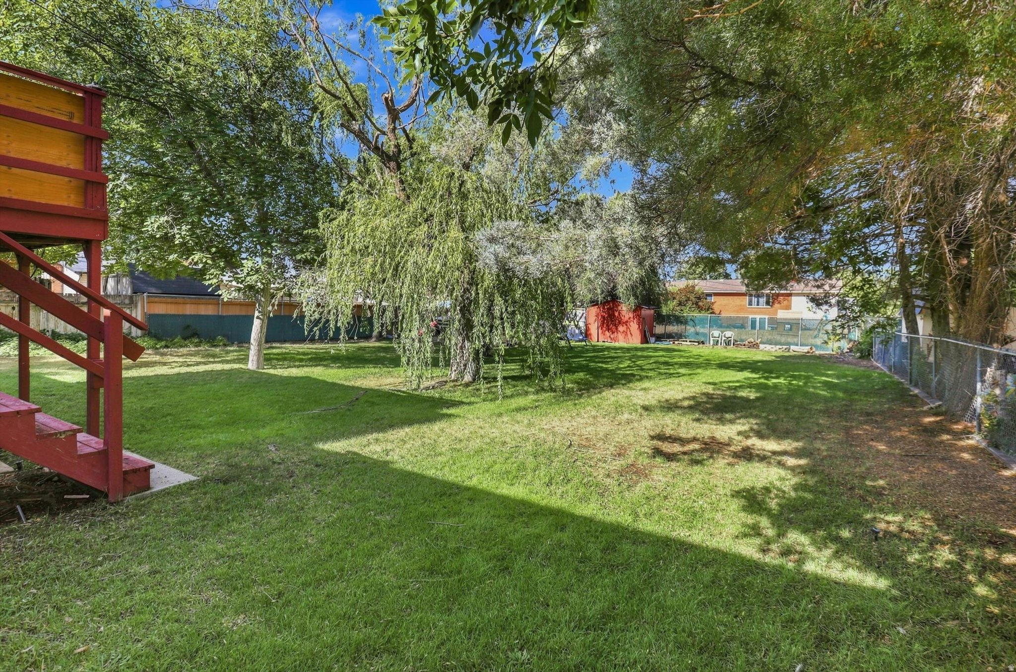 main property photo 40