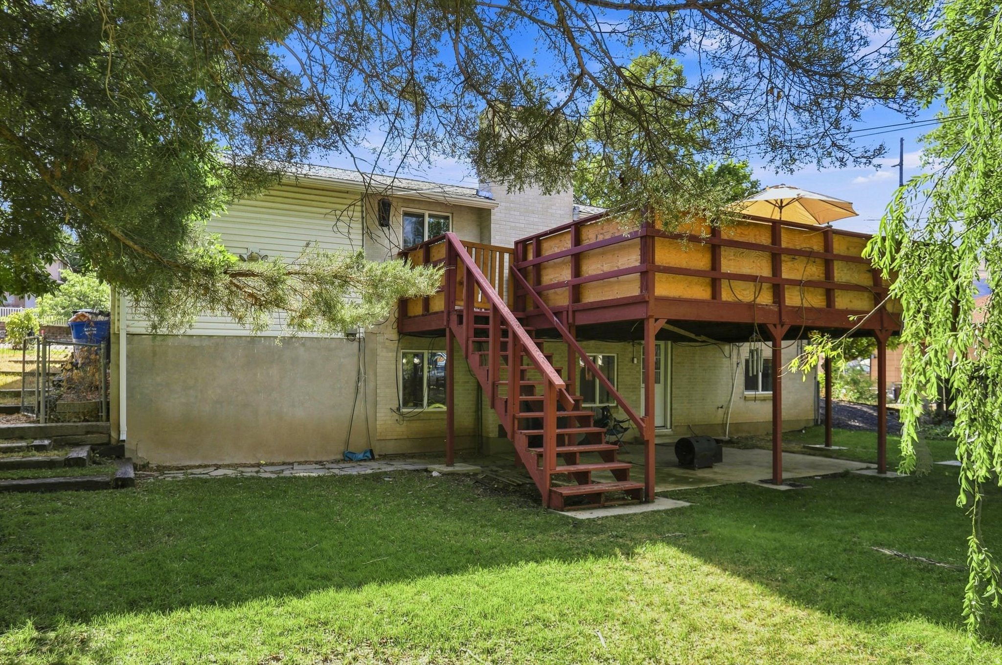 main property photo 45