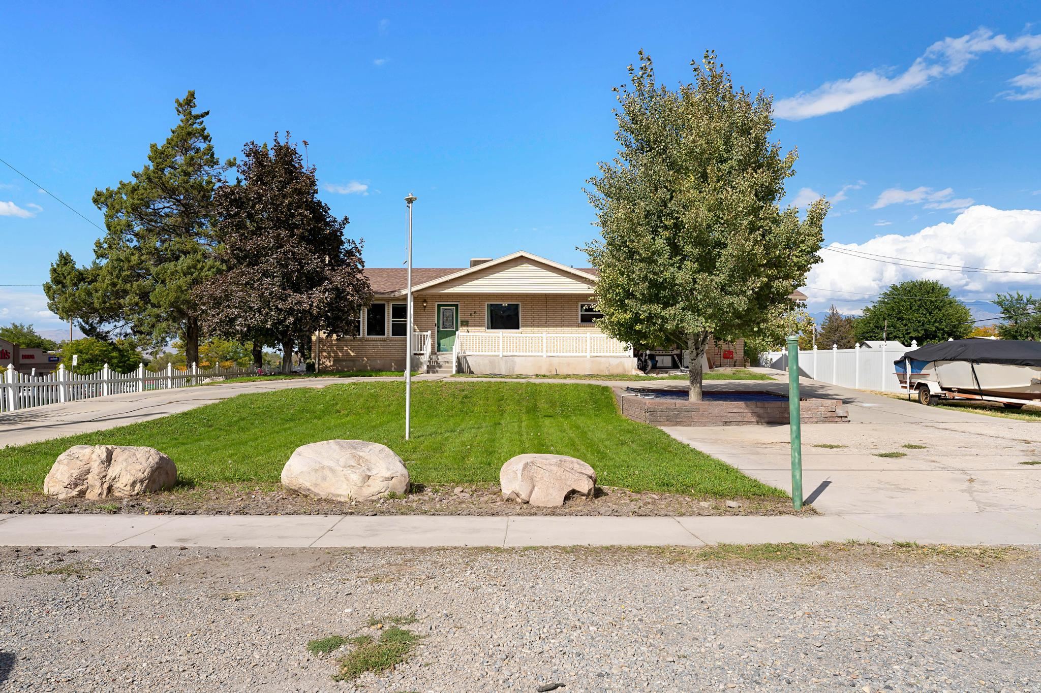 main property photo 0