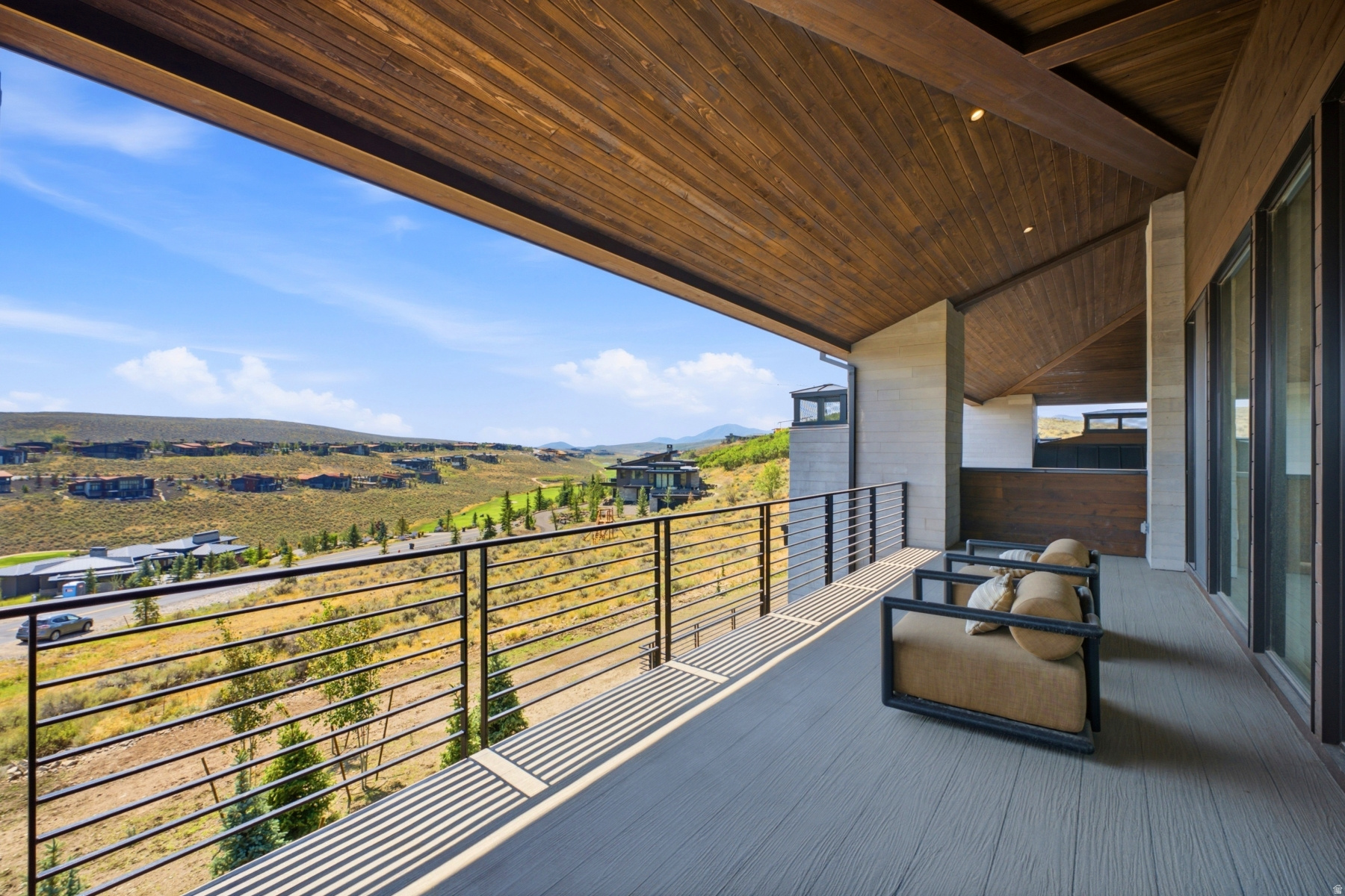 main property photo 34