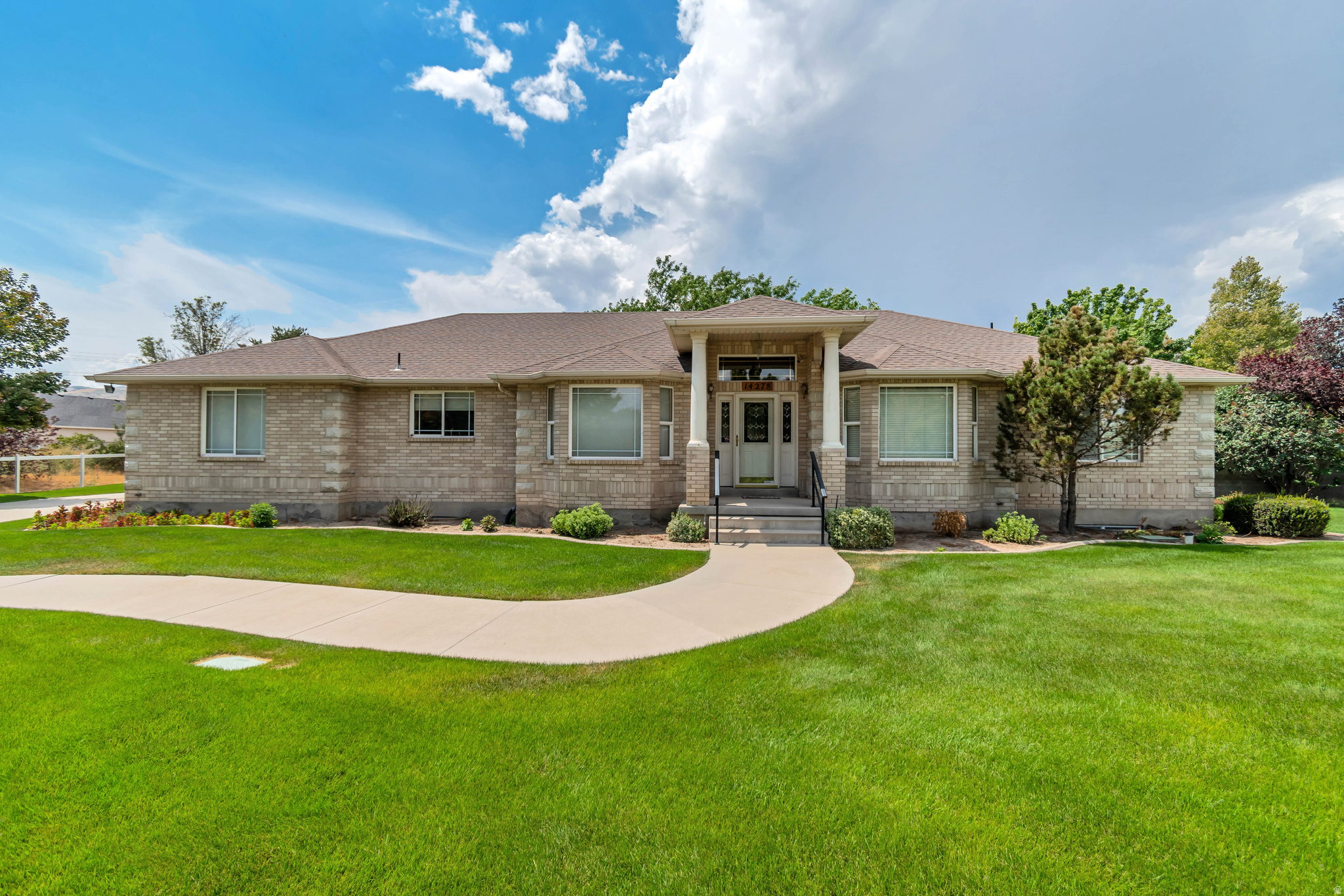 main property photo 0