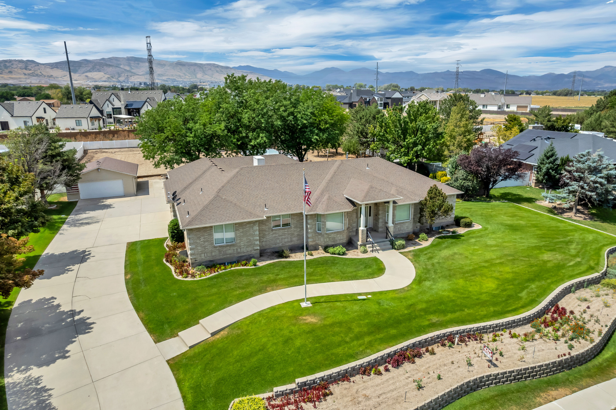 main property photo 50