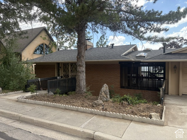property viewer photo 1