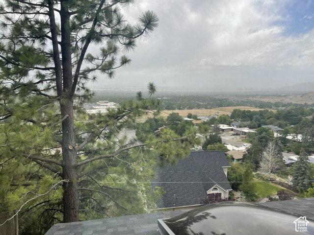 property viewer photo 18