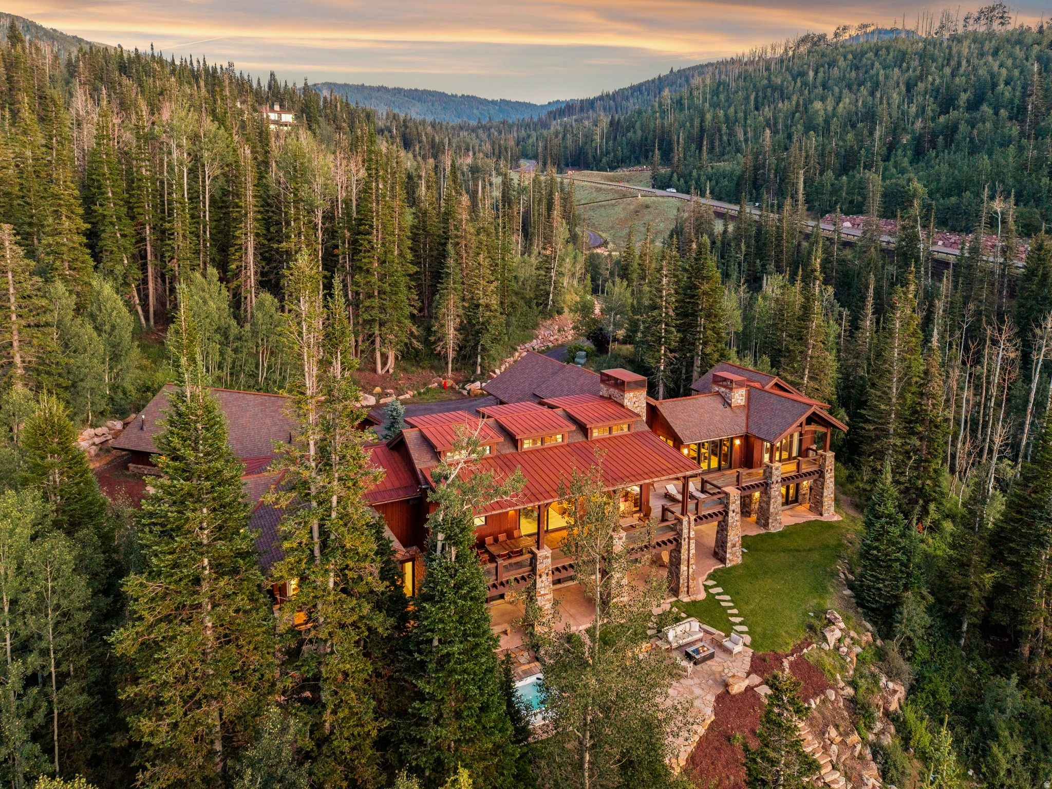 main property photo 5