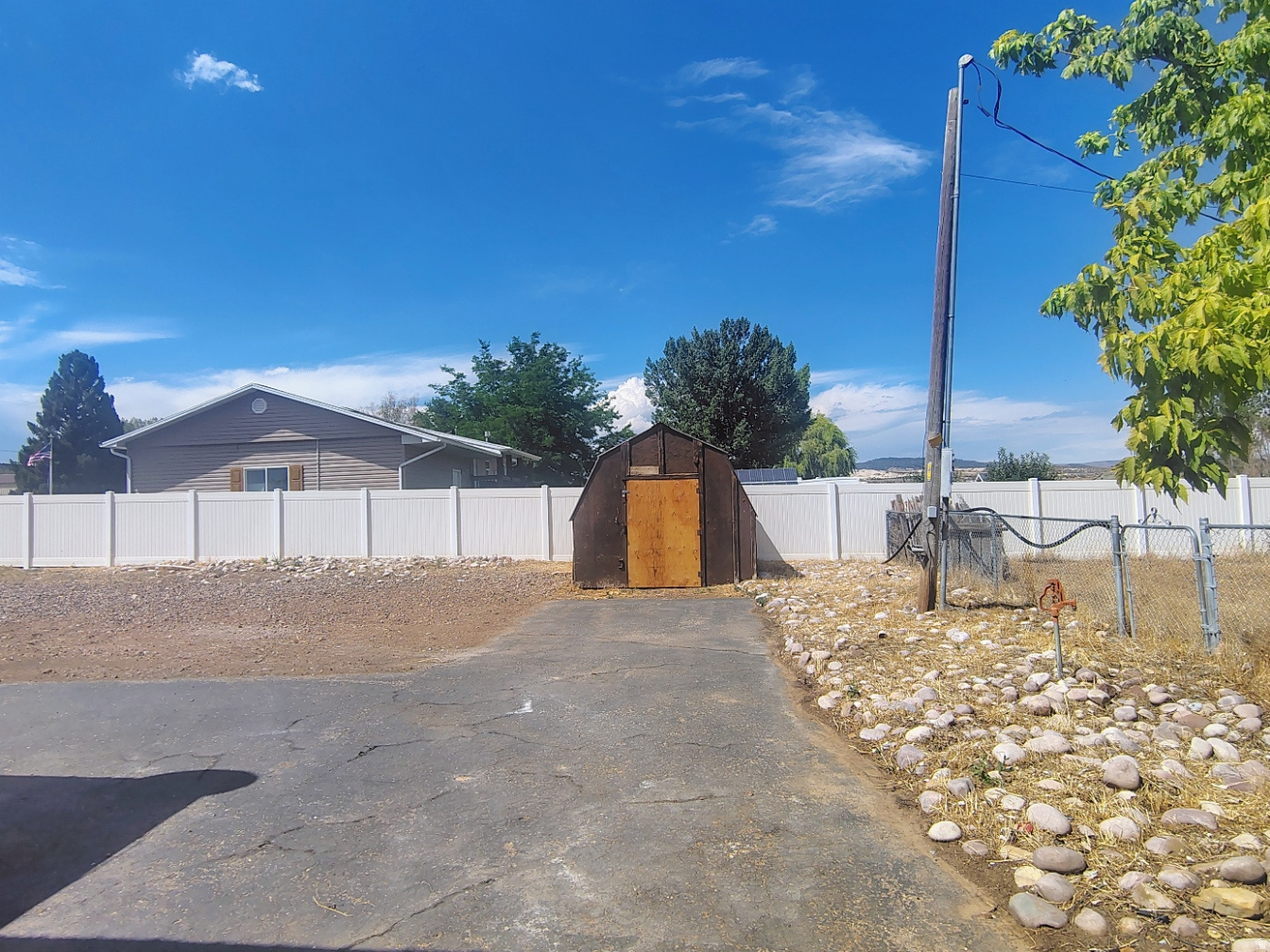 main property photo 24