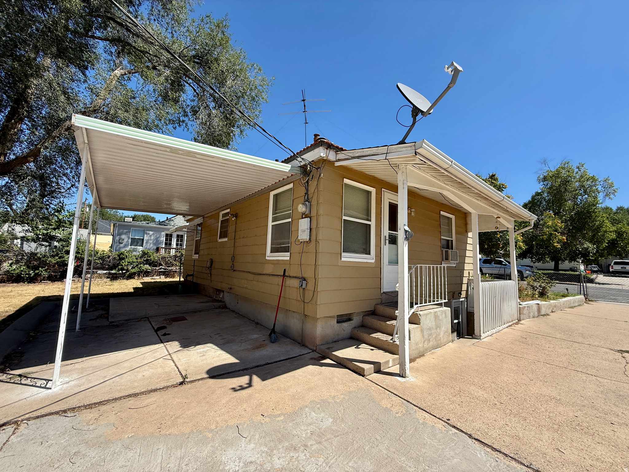 main property photo 4