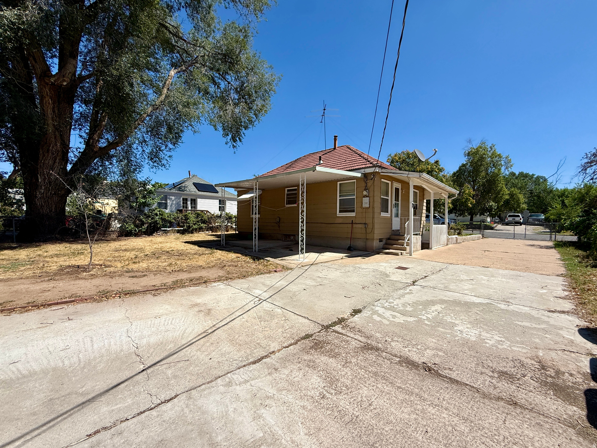 main property photo 7