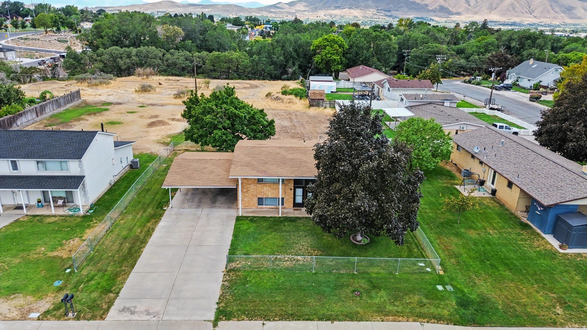 main property photo 17