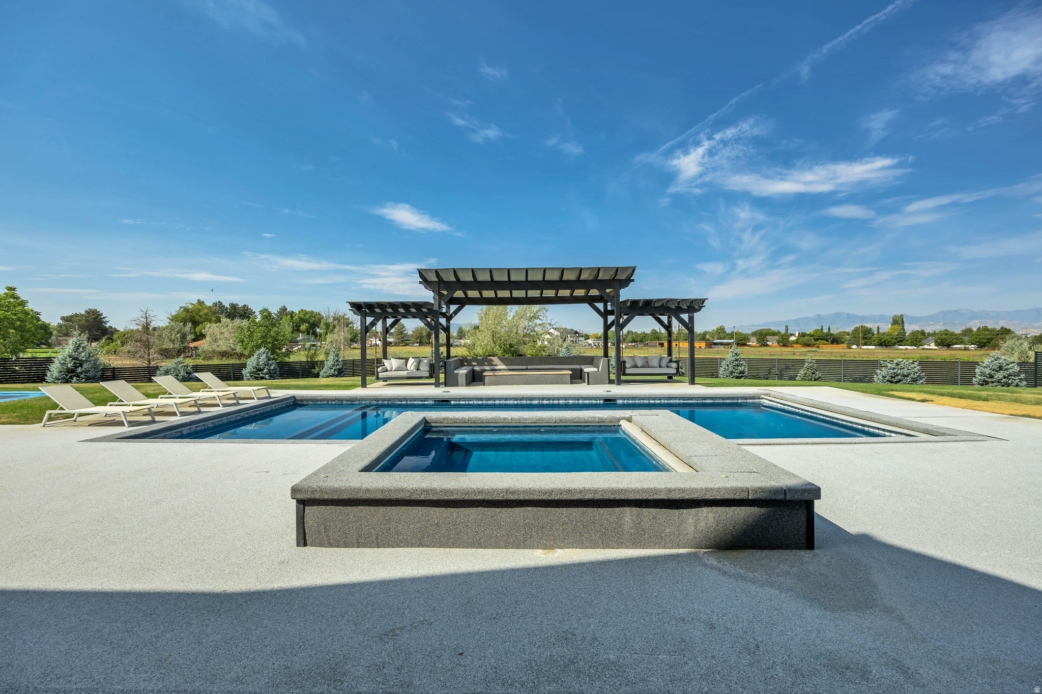main property photo 51