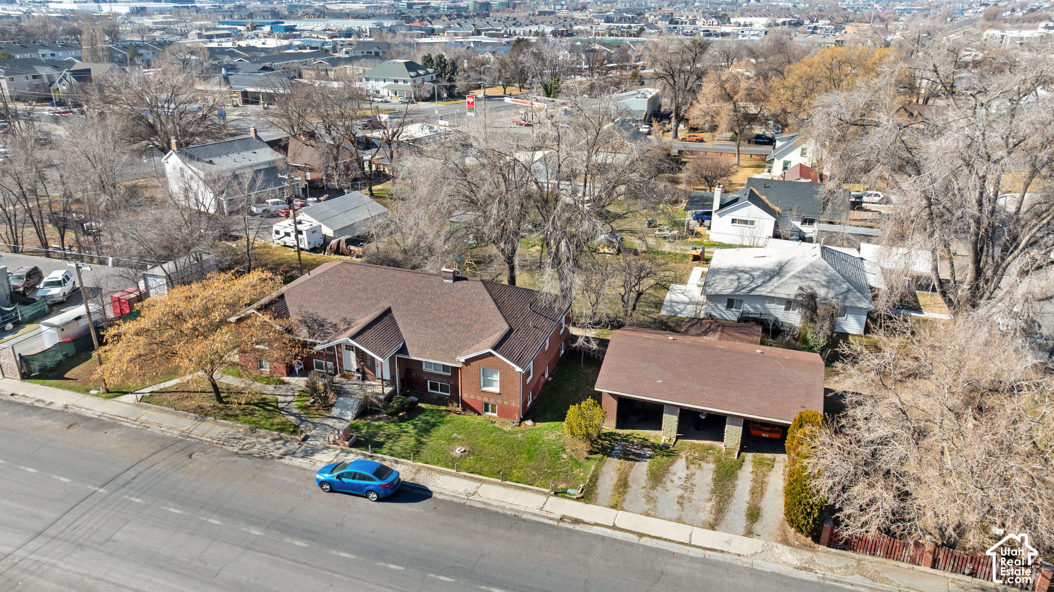 main property photo 33