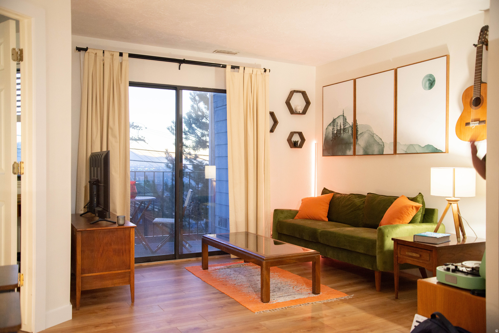 main property photo 0