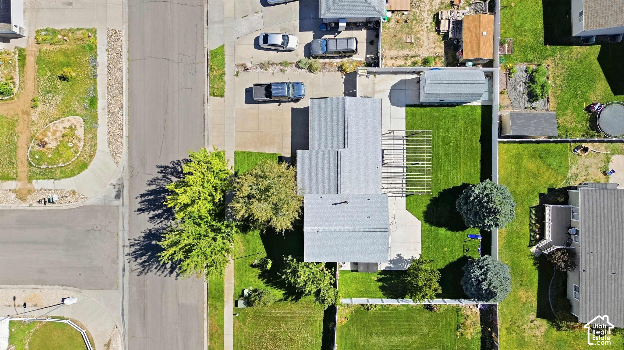 main property photo 32